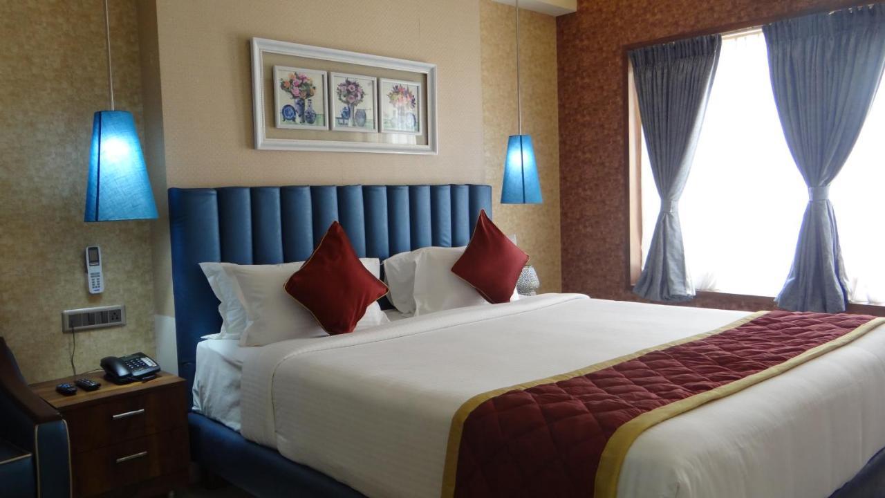 Arna Hotel Devanahalli Exteriör bild