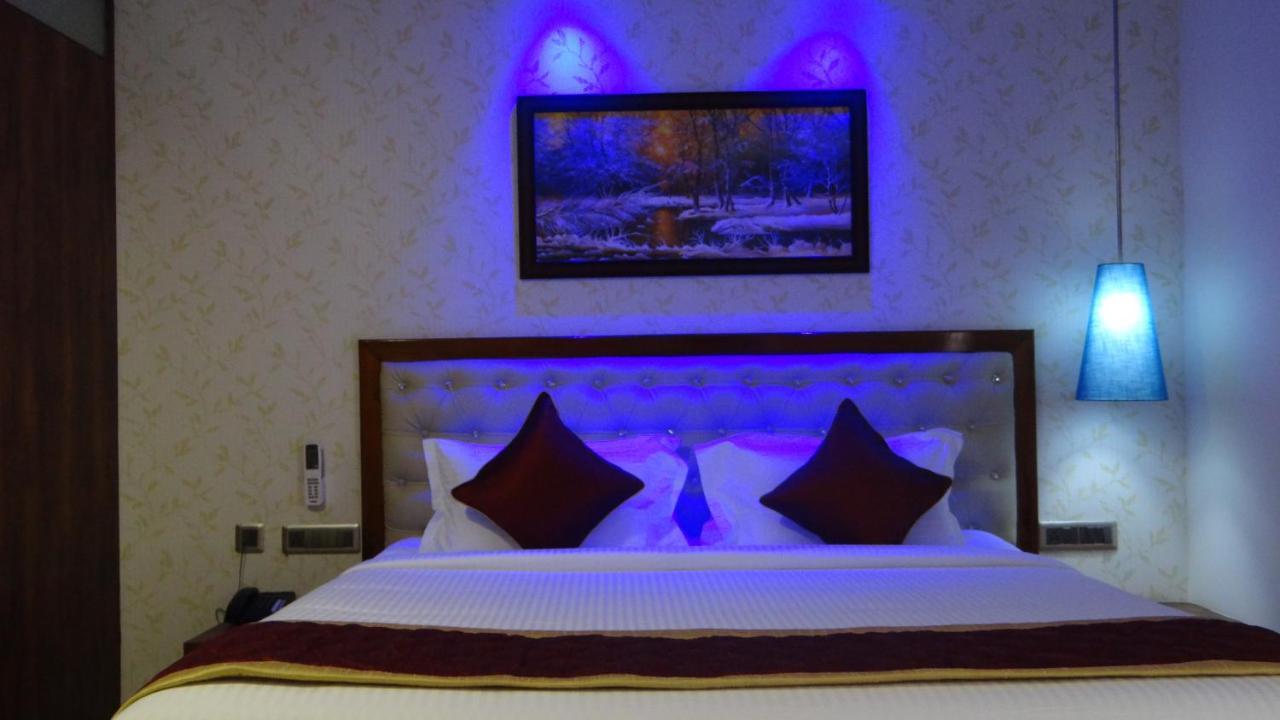 Arna Hotel Devanahalli Exteriör bild