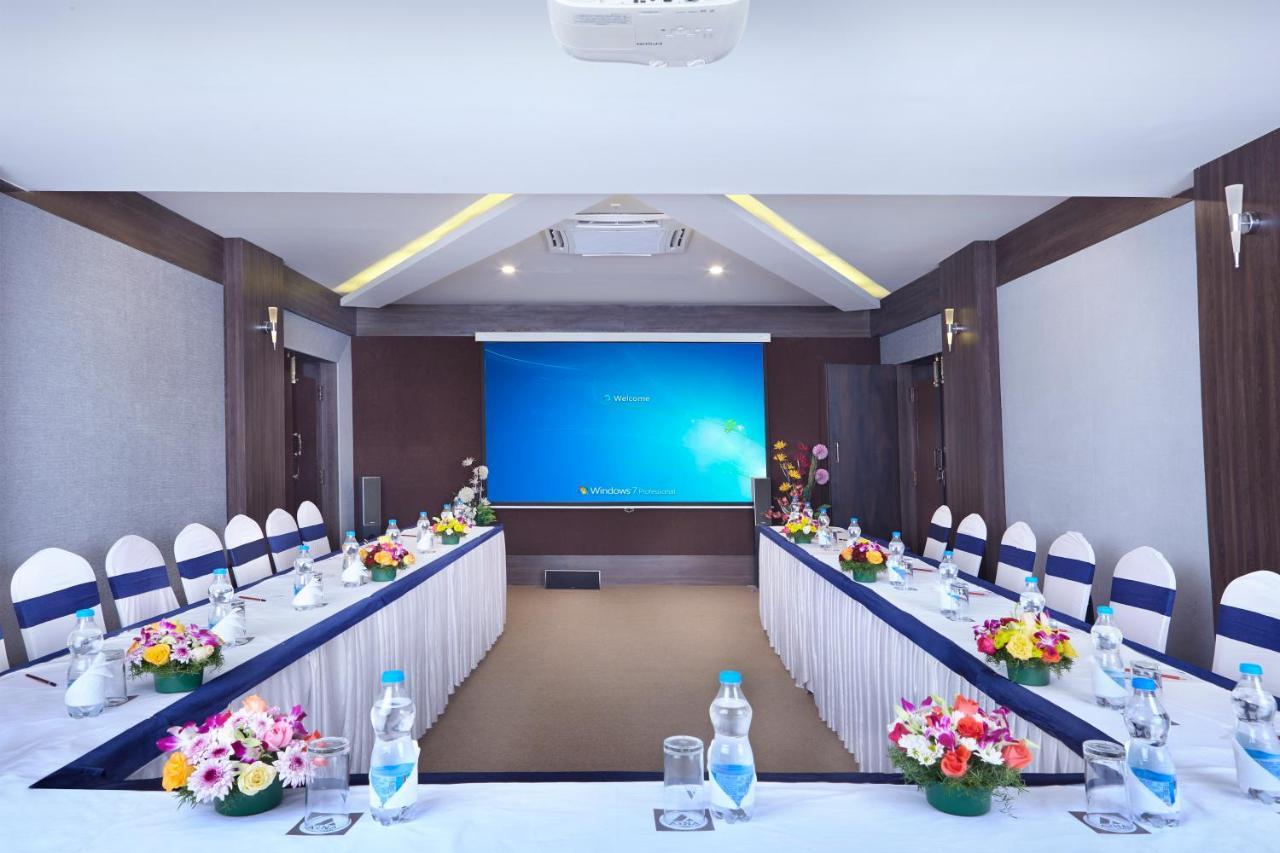Arna Hotel Devanahalli Exteriör bild